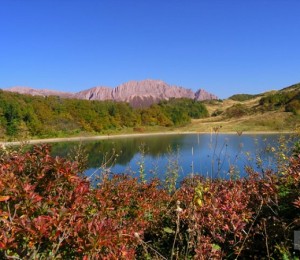 фото озеро в горах
