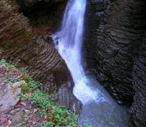 водопад реки Руфабго